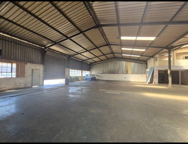 750M² WAREHOUSE TO LET IN WADEVILLE